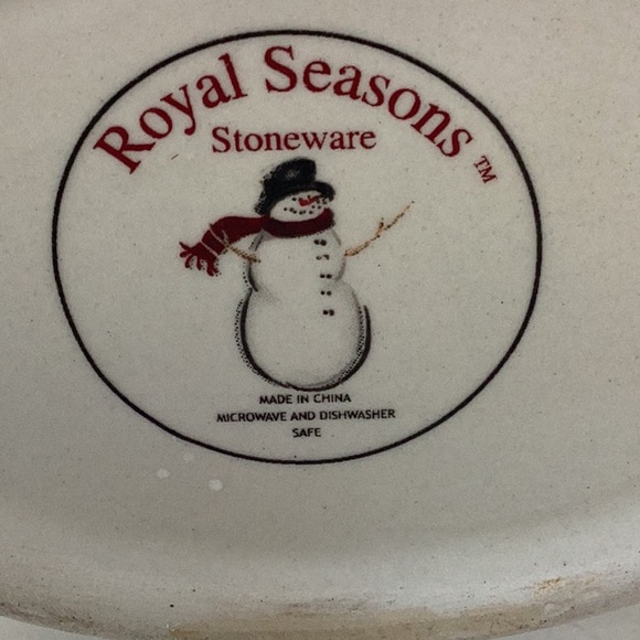 Royal Seasons Stoneware Snowman Family Large Sauce Pitcher Gravy Boat - Picture 2 of 11